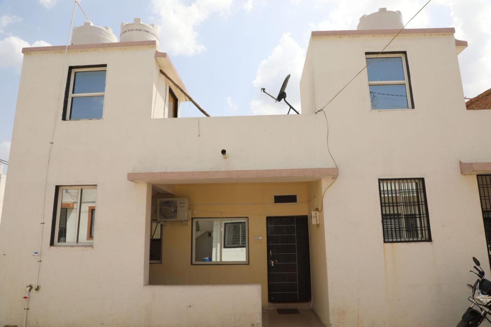 Aradhya Prime Home Stay Garudeshwar Extérieur photo