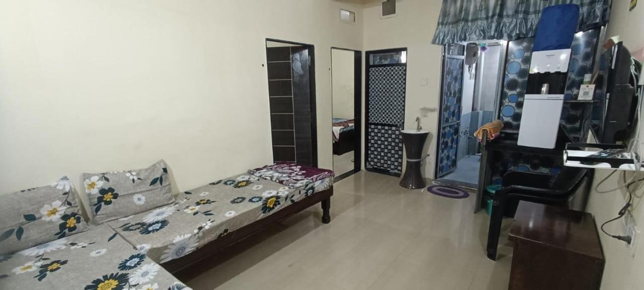 Aradhya Prime Home Stay Garudeshwar Extérieur photo